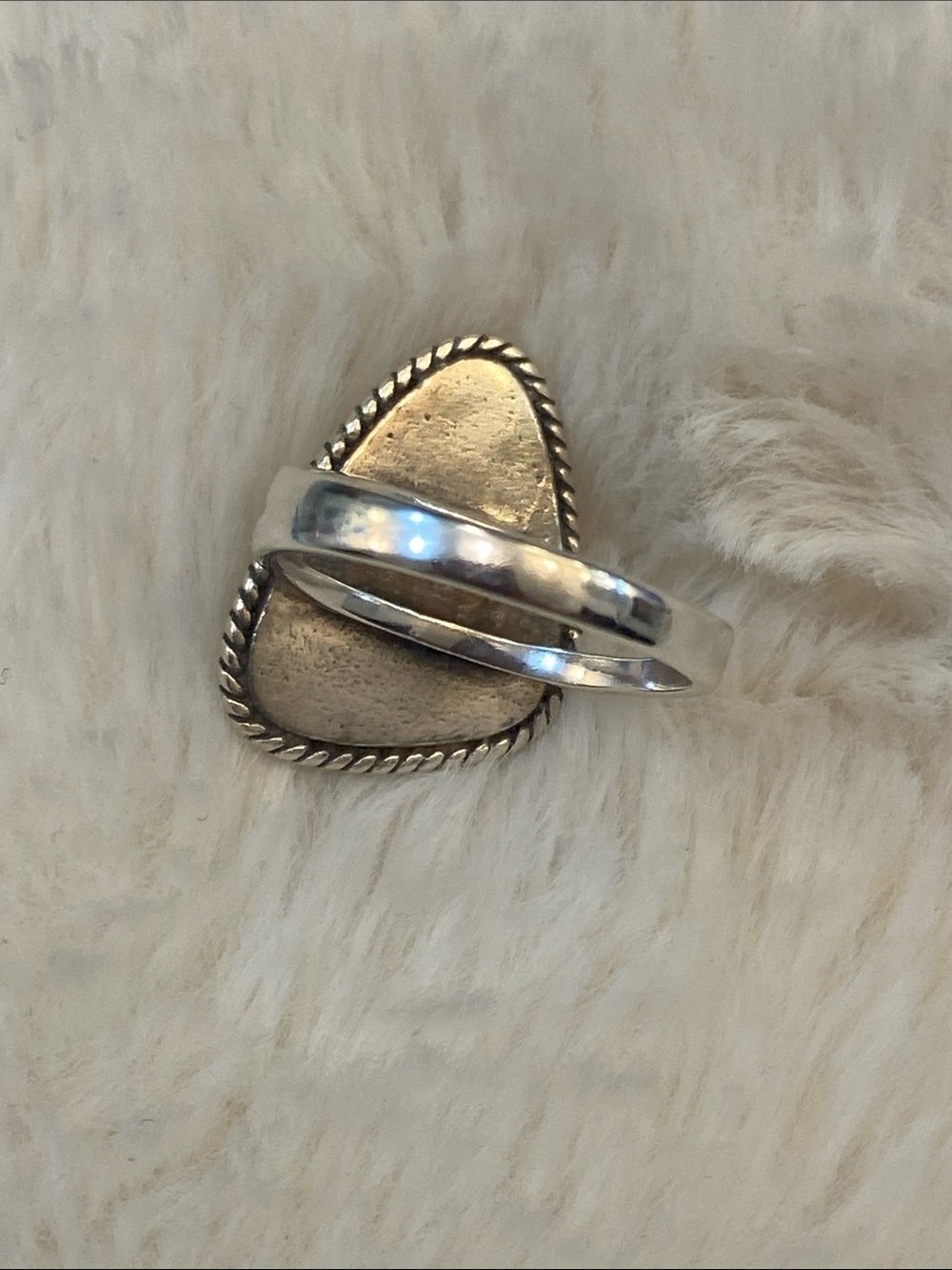 Shell Ring - Picture 4 of 6
